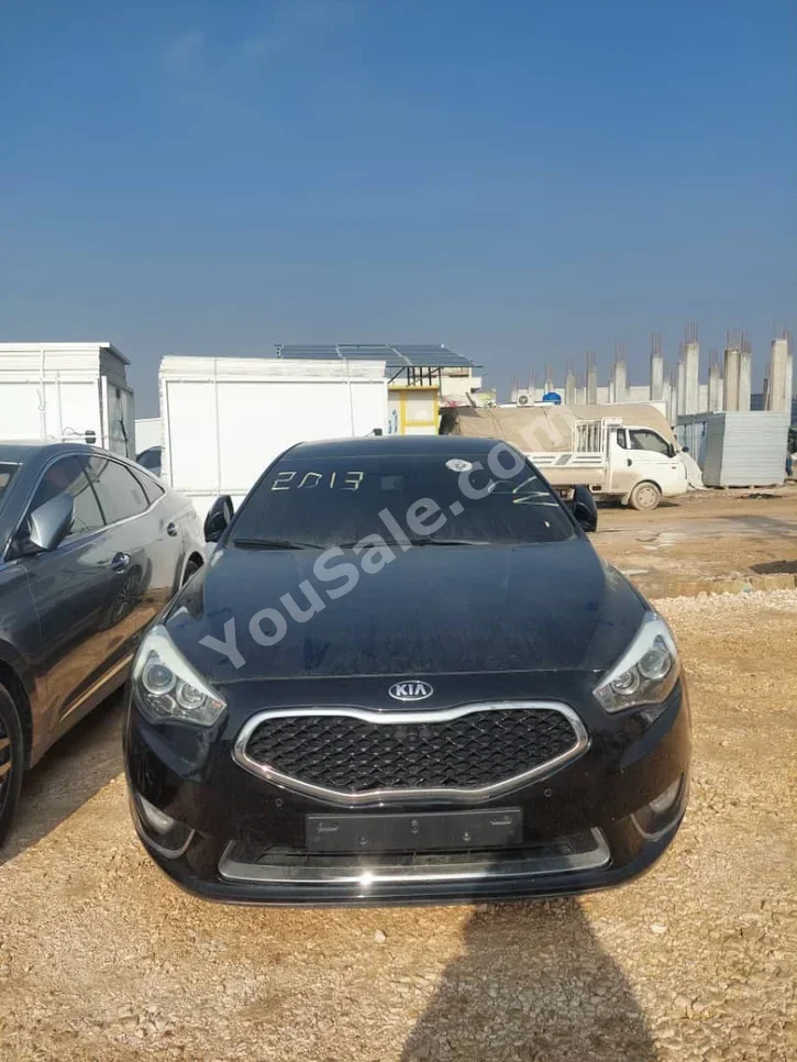 Kia  K7  2012  Automatic  89,000 km  4 Cylinder  FWD  Sedan  Black  Gasoline