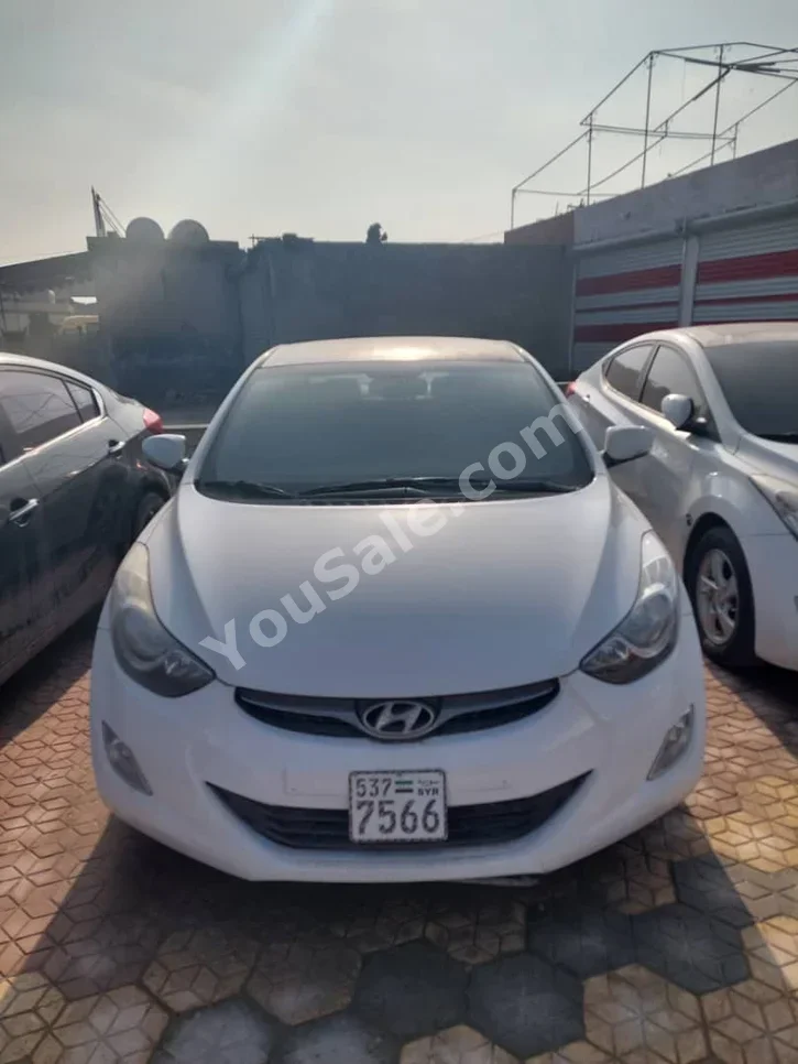 Hyundai Avante 2011 Automatic 114,000 km 4 Cylinder FWD Sedan White Gasoline