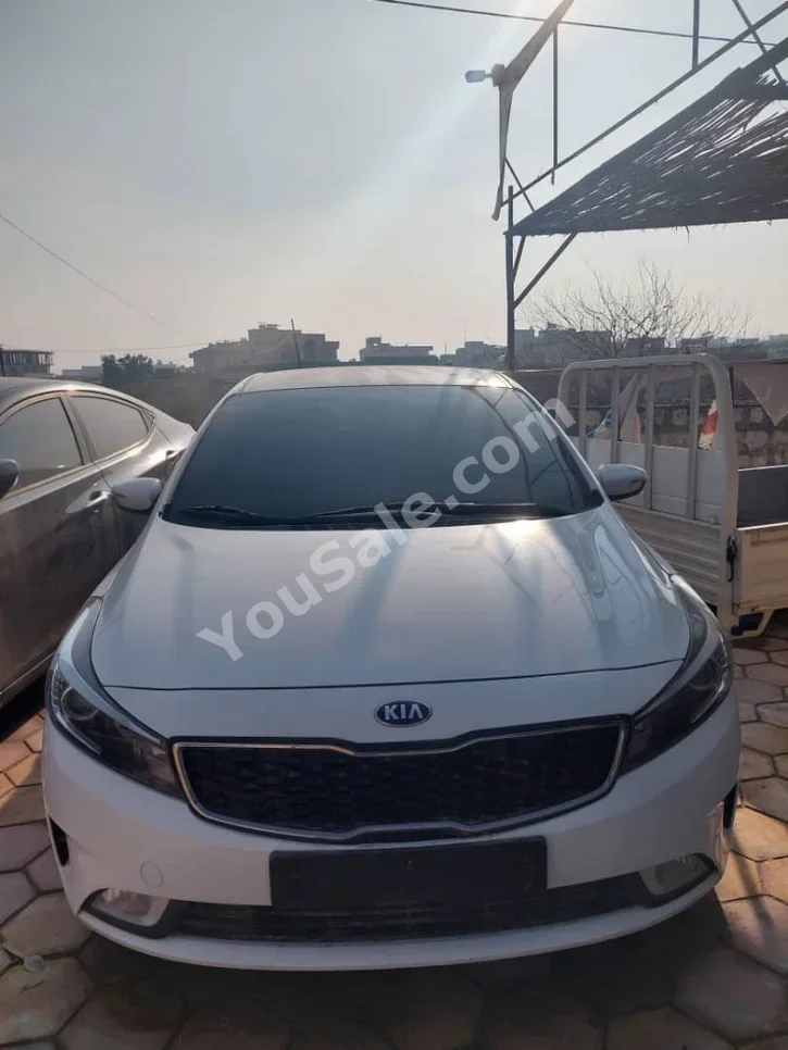 Kia  K3  2017  Automatic  164,000 km  4 Cylinder  FWD  Sedan  White  Gasoline