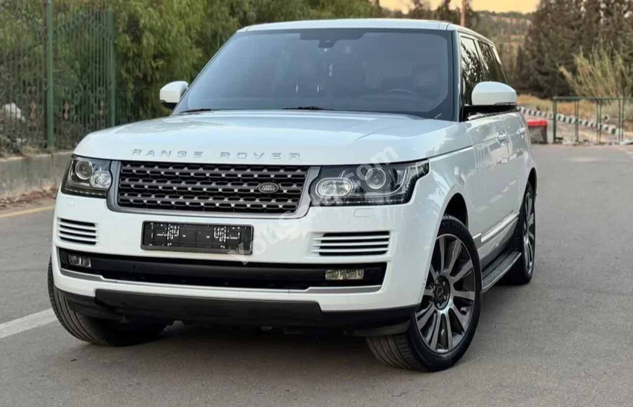Land Rover Range Rover Vogue HSE 2015 Automatic 176,000 km 8 Cylinder AWD SUV White Gasoline