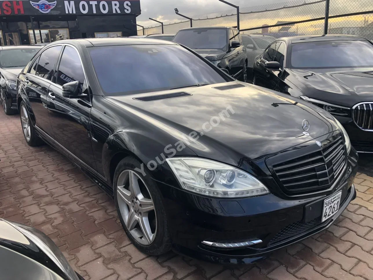Mercedes-Benz S-Class 500 2011 Automatic 130,000 km 6 Cylinder RWD Sedan Black Gasoline
