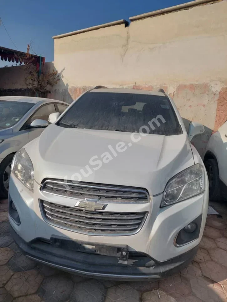 Chevrolet Trax LT 2018 Automatic 123,000 km 4 Cylinder FWD SUV White Gasoline
