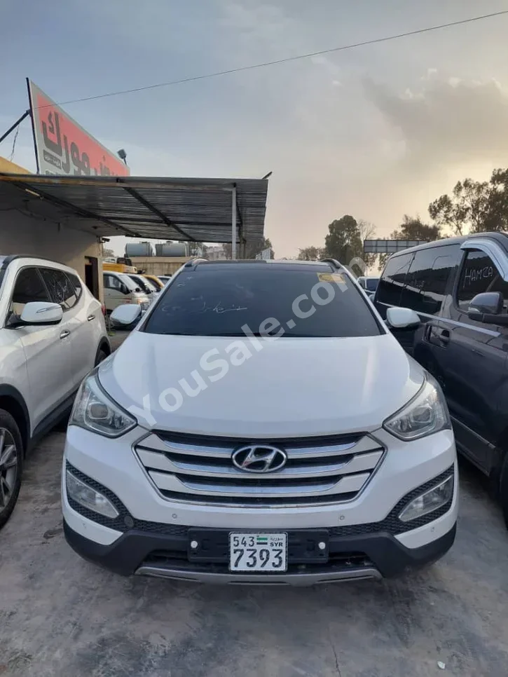 Hyundai Santa Fe 2015 Automatic 184,000 km 4 Cylinder FWD SUV White Diesel