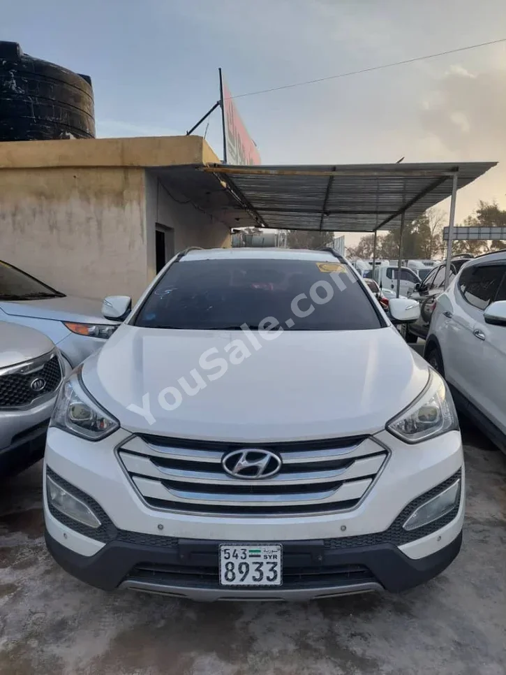 Hyundai Santa Fe 2012 Automatic 145,000 km 4 Cylinder FWD SUV Beige Diesel