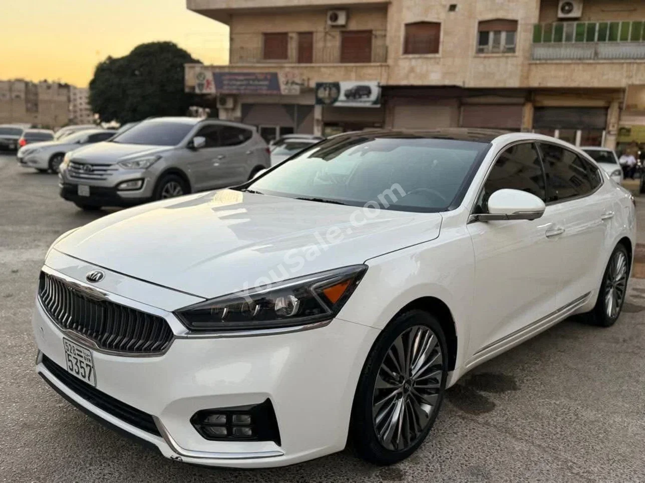 Kia  Cadenza  2018  Automatic  173,000 km  6 Cylinder  FWD  Sedan  White  Gasoline