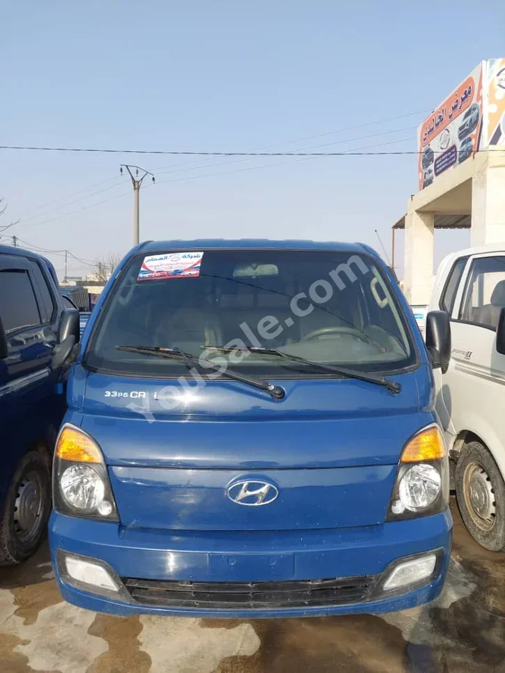 Hyundai Porter Porter 2014 Manual 137,000 km 4 Cylinder RWD Pick Up Blue Diesel