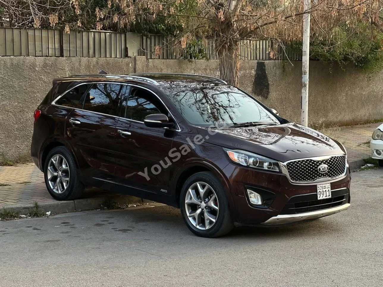 Kia Sorento 2016 Automatic 130,000 km 6 Cylinder AWD SUV Brown Gasoline
