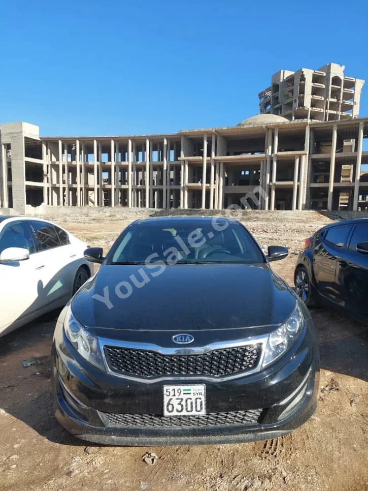 Kia K5 2011 Automatic 185,000 km 4 Cylinder FWD Sedan Black Gasoline