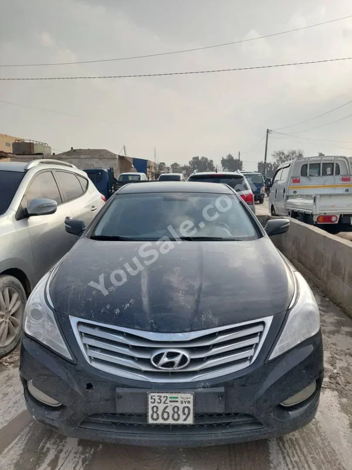 Hyundai Grandeur 2011 Automatic 123,000 km 4 Cylinder FWD Sedan Black Gasoline