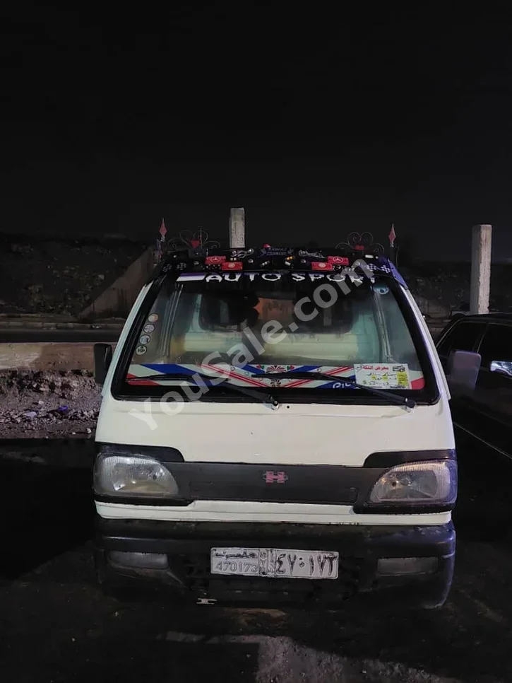 شانجي سوزوكي 2007 عادي 165,000 كم 4 سلندر دفع أمامي بيكب أبيض بنزين