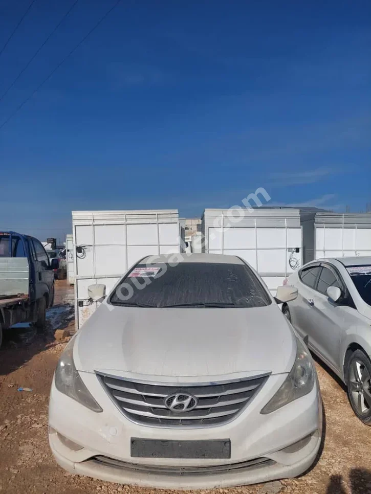 Hyundai Sonata 2011 Automatic 165,000 km 4 Cylinder FWD Sedan White Gasoline