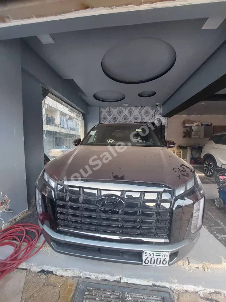 Hyundai Palisade 2023 Automatic 76,000 km 6 Cylinder 4WD SUV Dark Red Gasoline