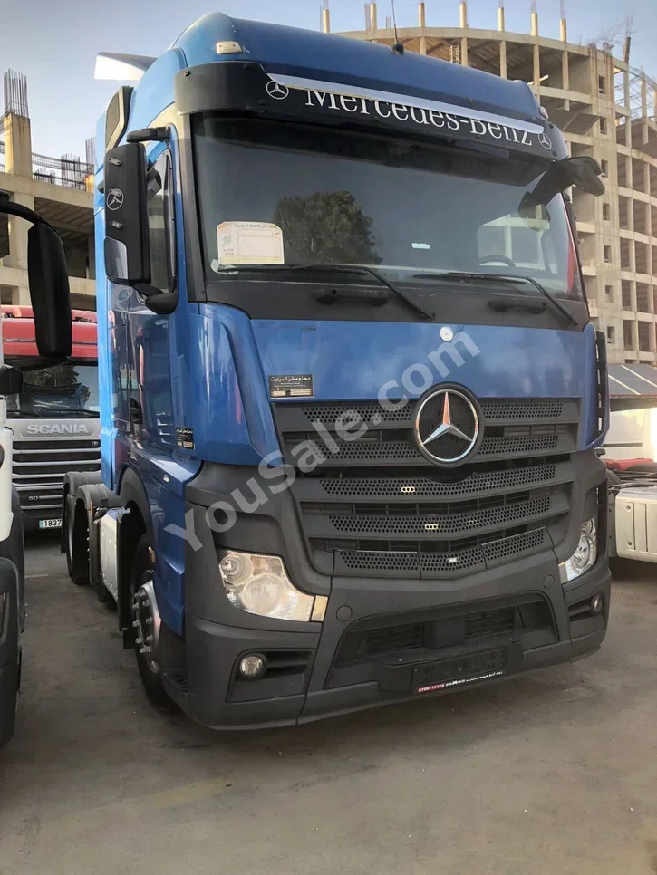 Truck Mercedes  MB4  2015