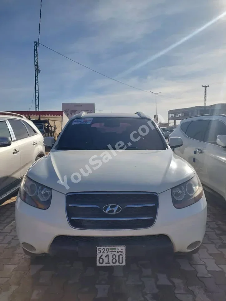 Hyundai Santa Fe 2009 Automatic 195,000 km 4 Cylinder FWD SUV White Diesel