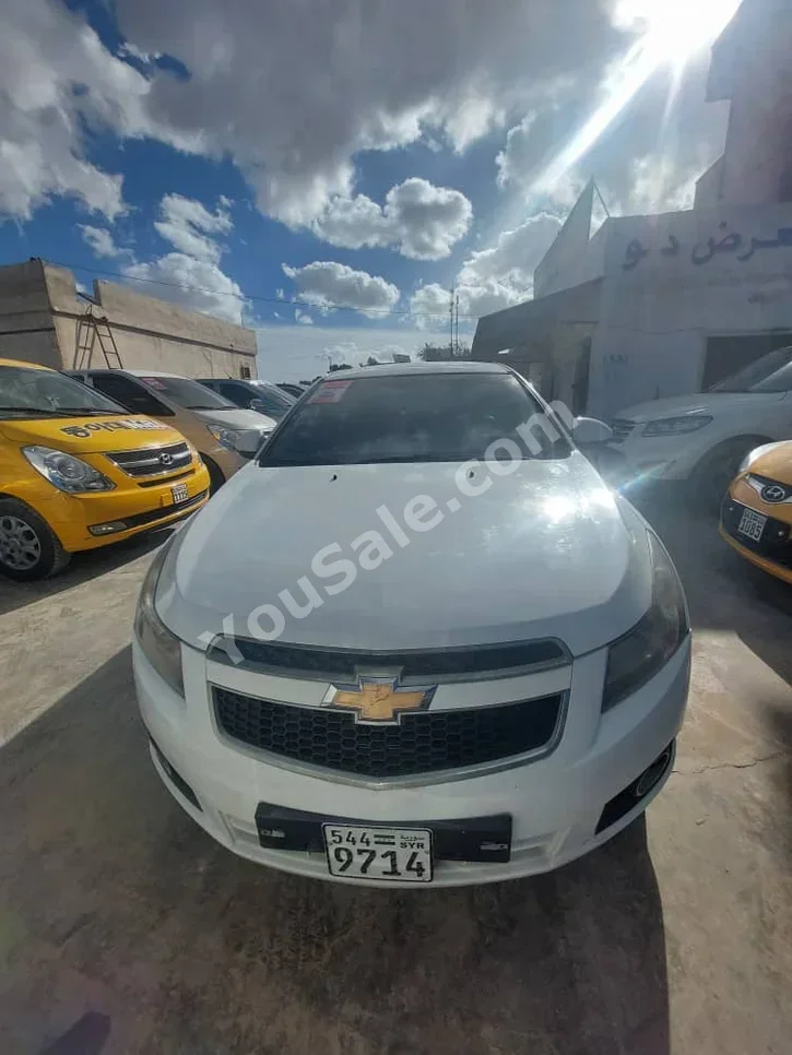 Chevrolet Cruze LTZ 2011 Automatic 100,000 km 4 Cylinder FWD Sedan White Gasoline