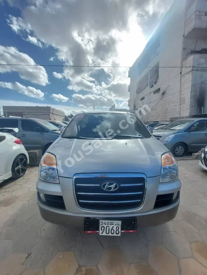 هيونداي  فان اتش وان  2007  اتوماتيك  106,000 كم  4 سلندر  دفع خلفي  فان \ باص  فضي  ديزل
