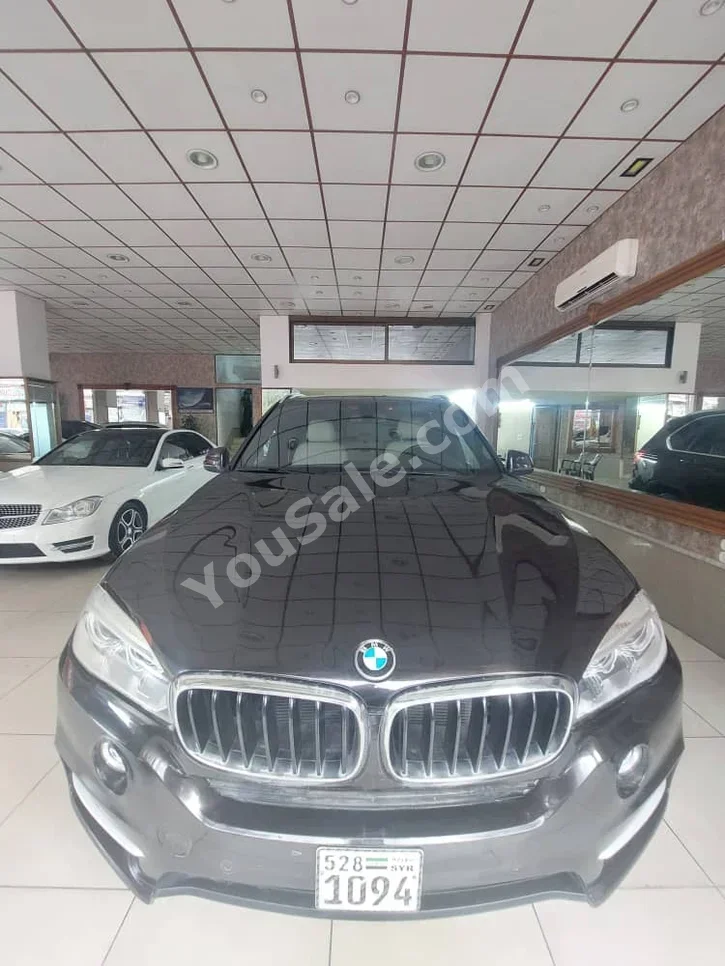 BMW X-Series 5 2015 Automatic 54,000 km 8 Cylinder 4WD SUV Dark Gray Gasoline