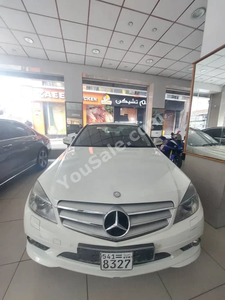 Mercedes-Benz C-Class 200 2010 Automatic 145,000 km 4 Cylinder RWD Sedan White Gasoline