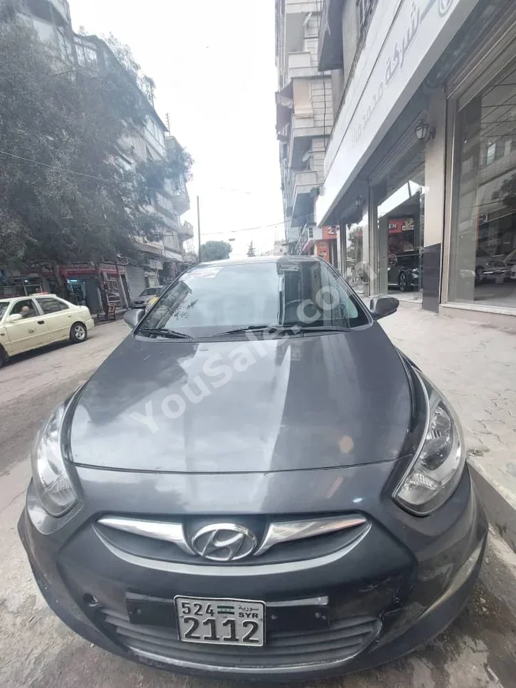 Hyundai Accent 2011 Manual 152,000 km 4 Cylinder FWD Hatchback Gray Diesel