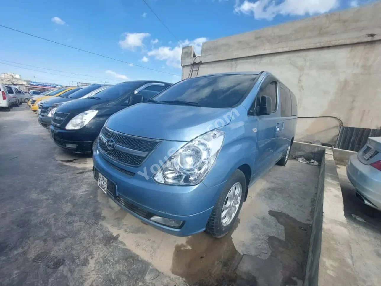 Hyundai  Van H1  2012  Automatic  194,000 km  4 Cylinder  RWD  Van / Bus  Sky Blue  Diesel