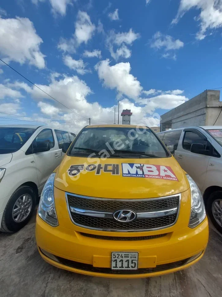 Hyundai  Van H1  2011  Automatic  194,000 km  4 Cylinder  RWD  Van / Bus  Yellow  Diesel