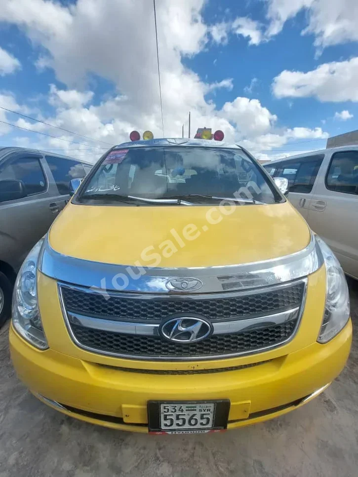 Hyundai Van H1 2007 Automatic 188,000 km 4 Cylinder RWD Van / Bus Yellow Diesel