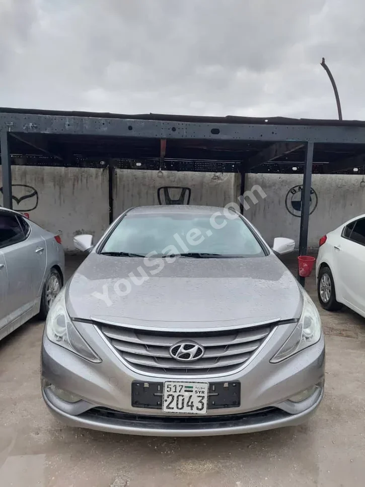 Hyundai Sonata 2012 Automatic 105,000 km 4 Cylinder FWD Sedan Silver Gasoline