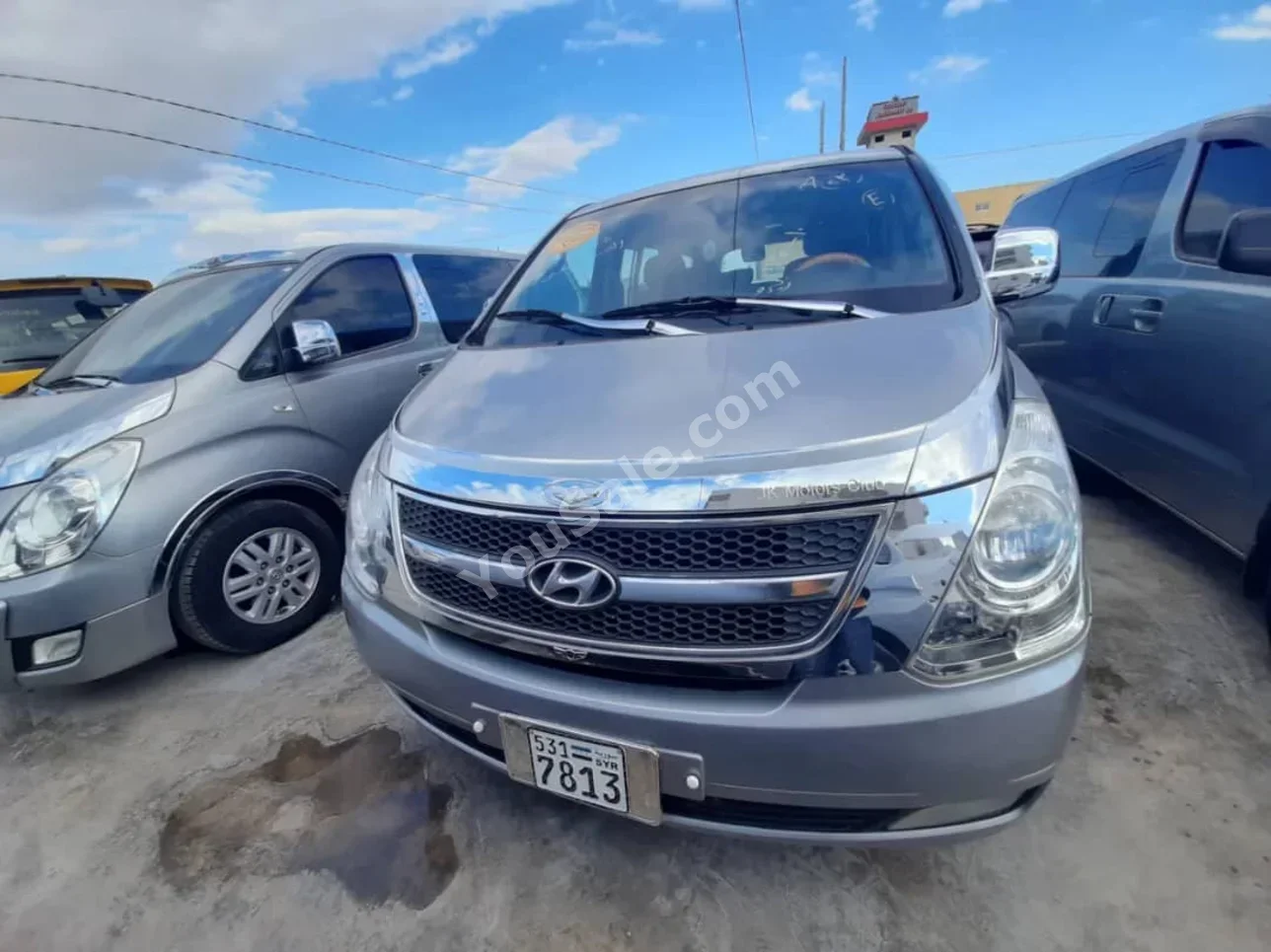 Hyundai  Van H1  2011  Automatic  244,000 km  4 Cylinder  RWD  Van / Bus  Silver  Diesel