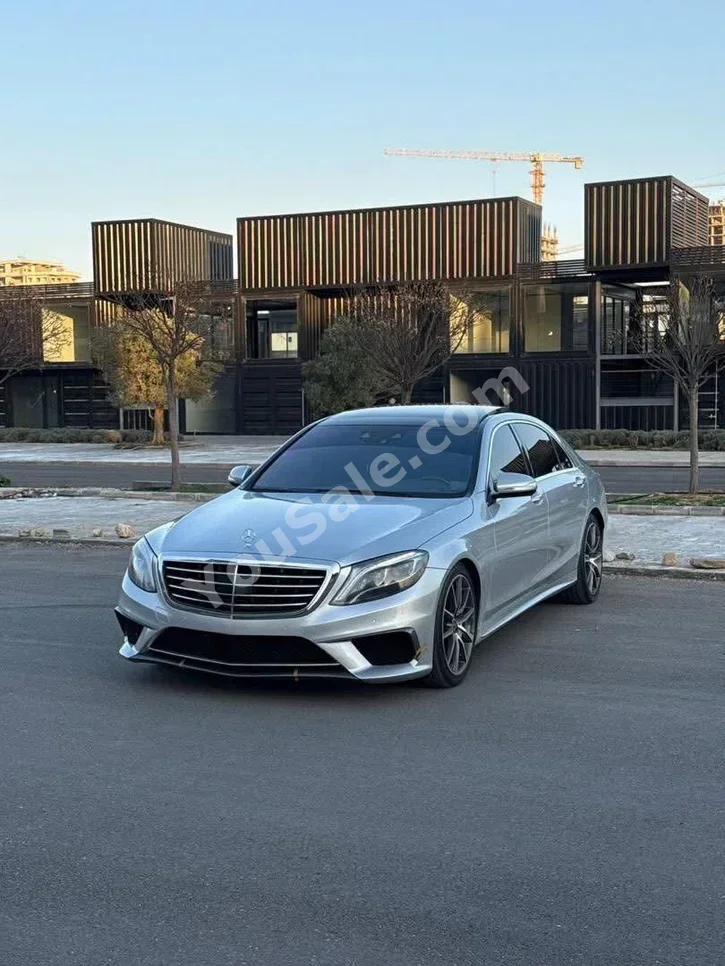 Mercedes-Benz S-Class 550 2015 Automatic 150,000 km 8 Cylinder RWD Sedan Silver Gasoline
