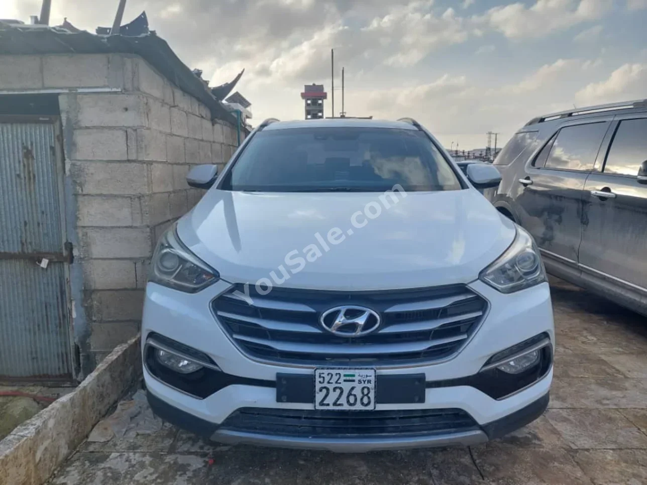 Hyundai Santa Fe 2016 Automatic 154,000 km 4 Cylinder FWD SUV White Gasoline