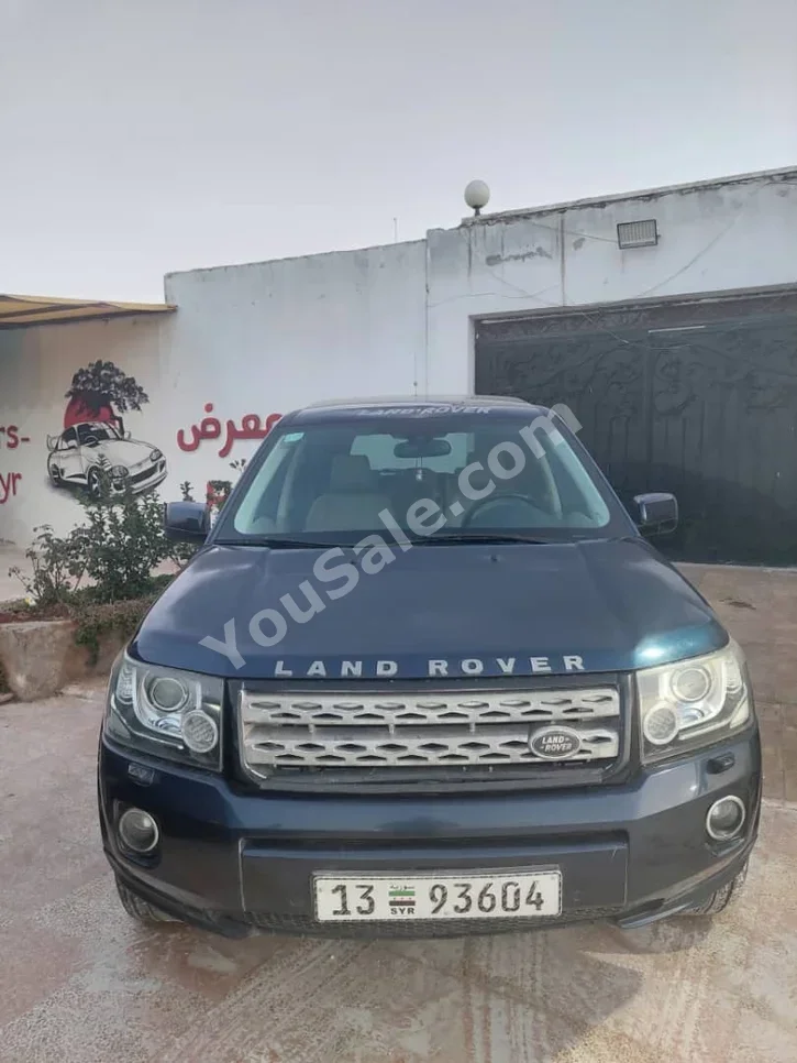 لاند روفر فري لاندر 2011 اتوماتيك 148,000 كم 6 سلندر دفع رباعي اس يو في أزرق غامق بنزين