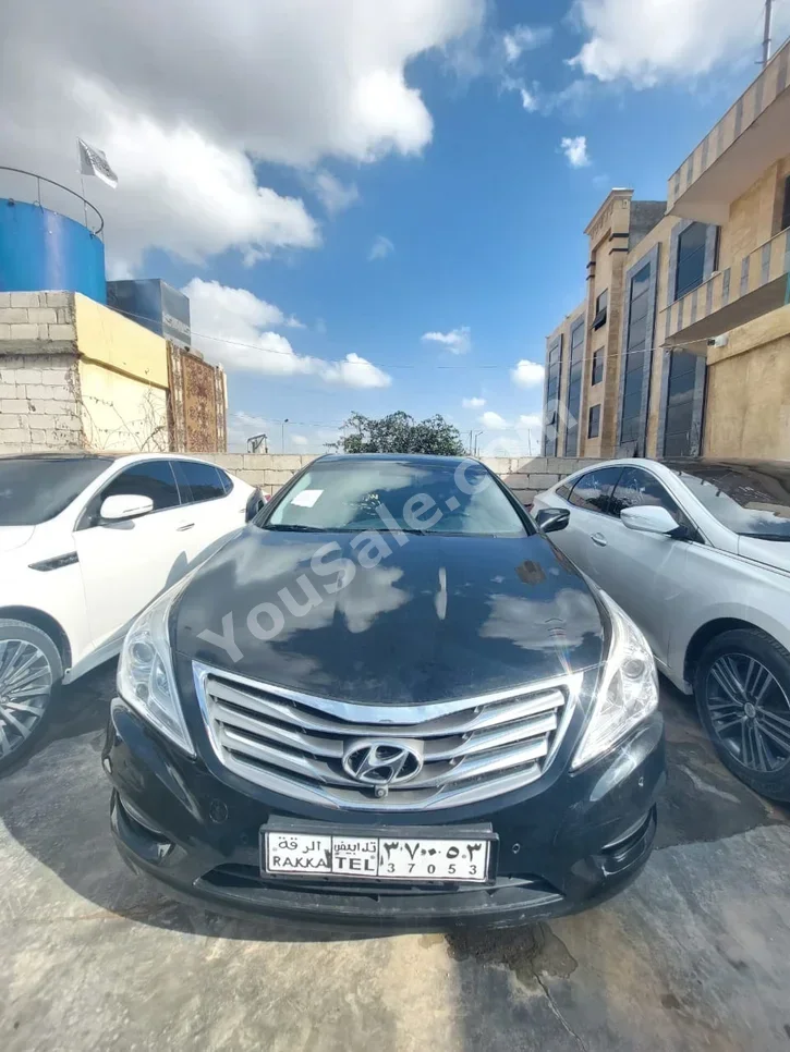 Hyundai Grandeur 2012 Automatic 184,000 km 4 Cylinder FWD Sedan Black Gasoline