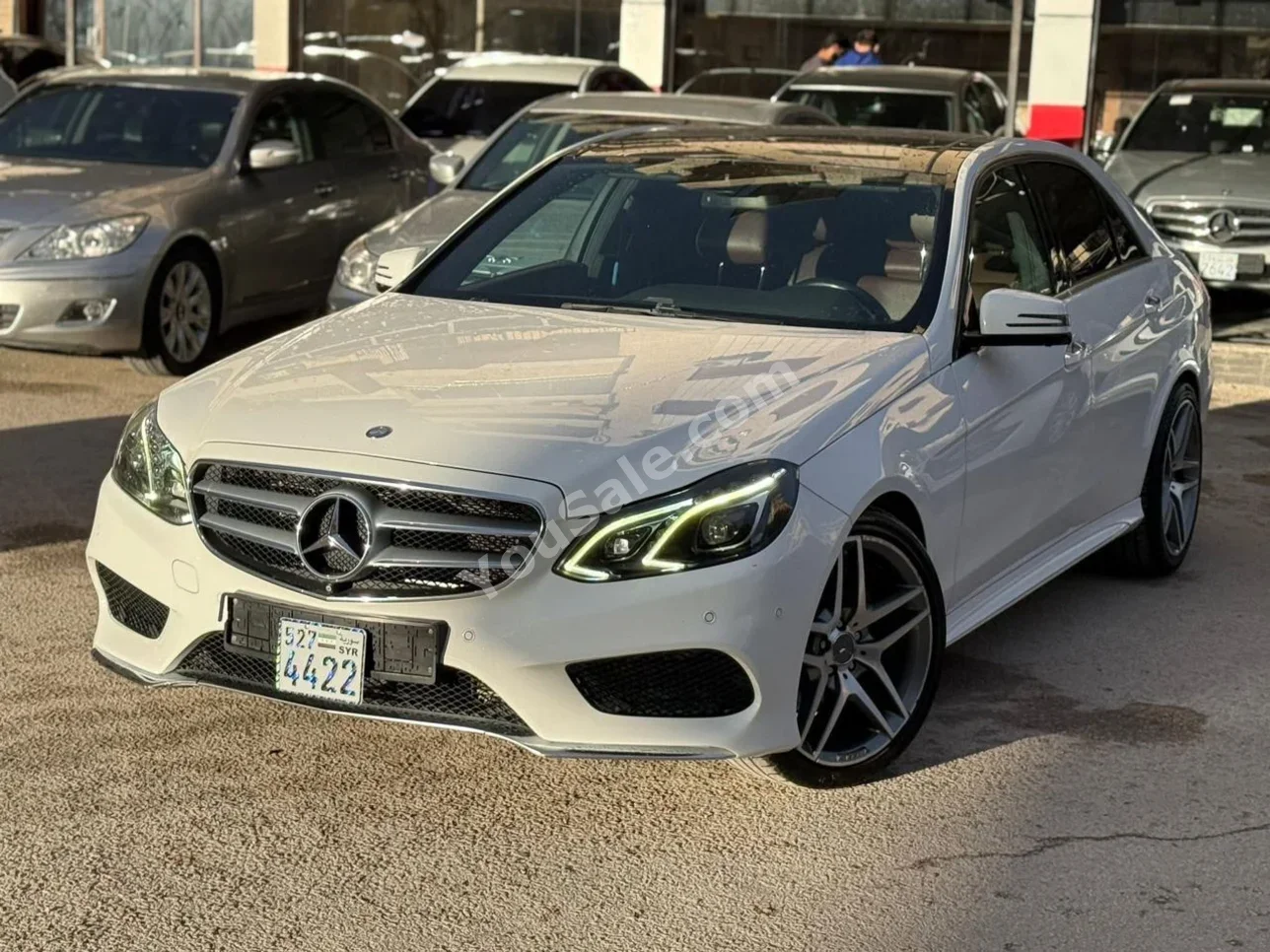 Mercedes-Benz E-Class 300 2014 Automatic 95,000 km 6 Cylinder RWD Sedan White Gasoline