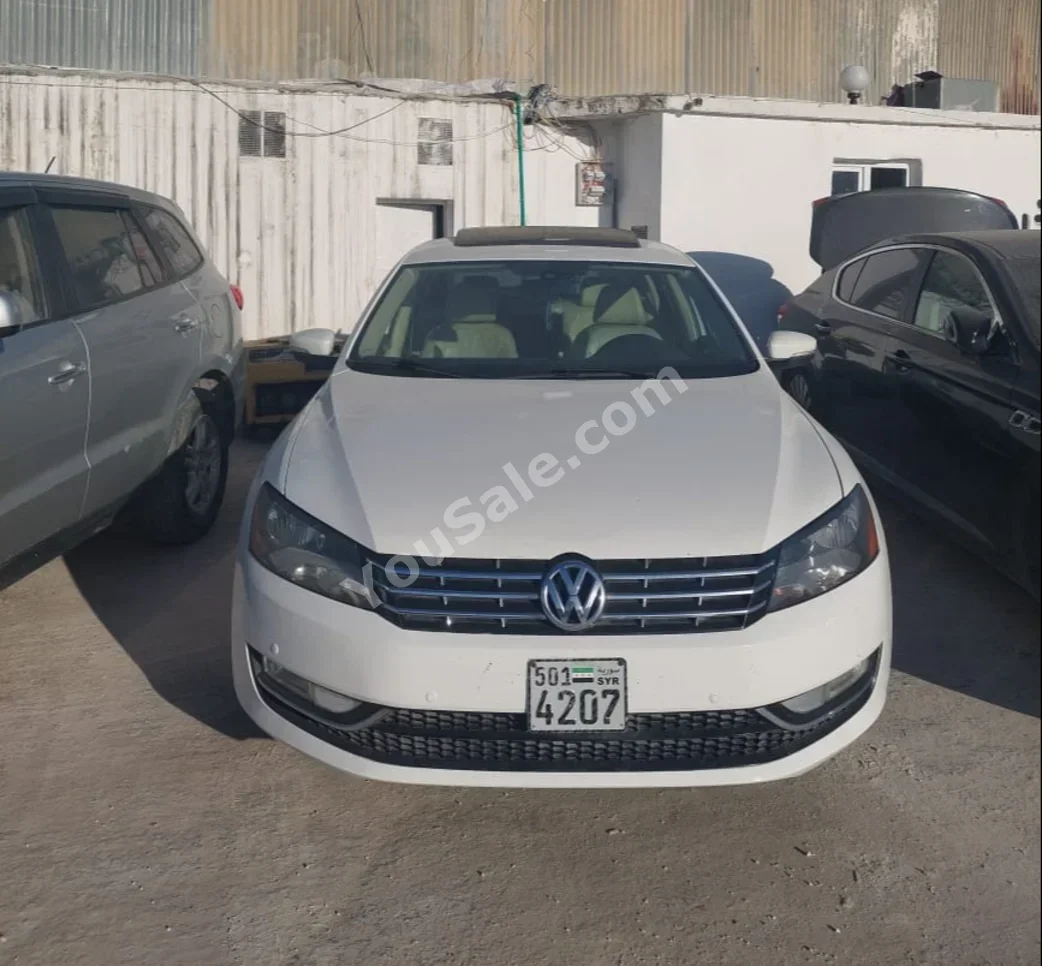 Volkswagen Passat 2013 Automatic 186,000 km 4 Cylinder RWD Sedan White Diesel