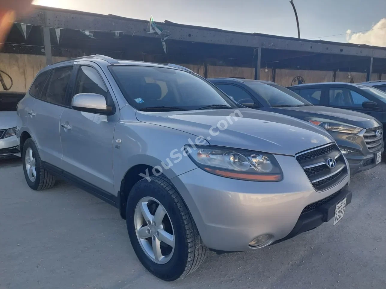 Hyundai Santa Fe 2009 Automatic 125,000 km 4 Cylinder FWD SUV Silver Diesel
