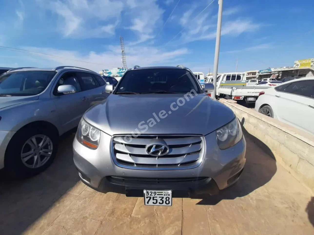 Hyundai  Santa Fe  2011  Automatic  121,000 km  4 Cylinder  FWD  SUV  Silver  Diesel