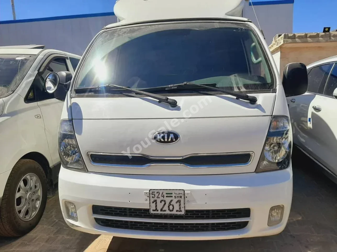 Kia  Bongo  2017  Automatic  571,000 km  4 Cylinder  RWD  Pick Up  White  Diesel