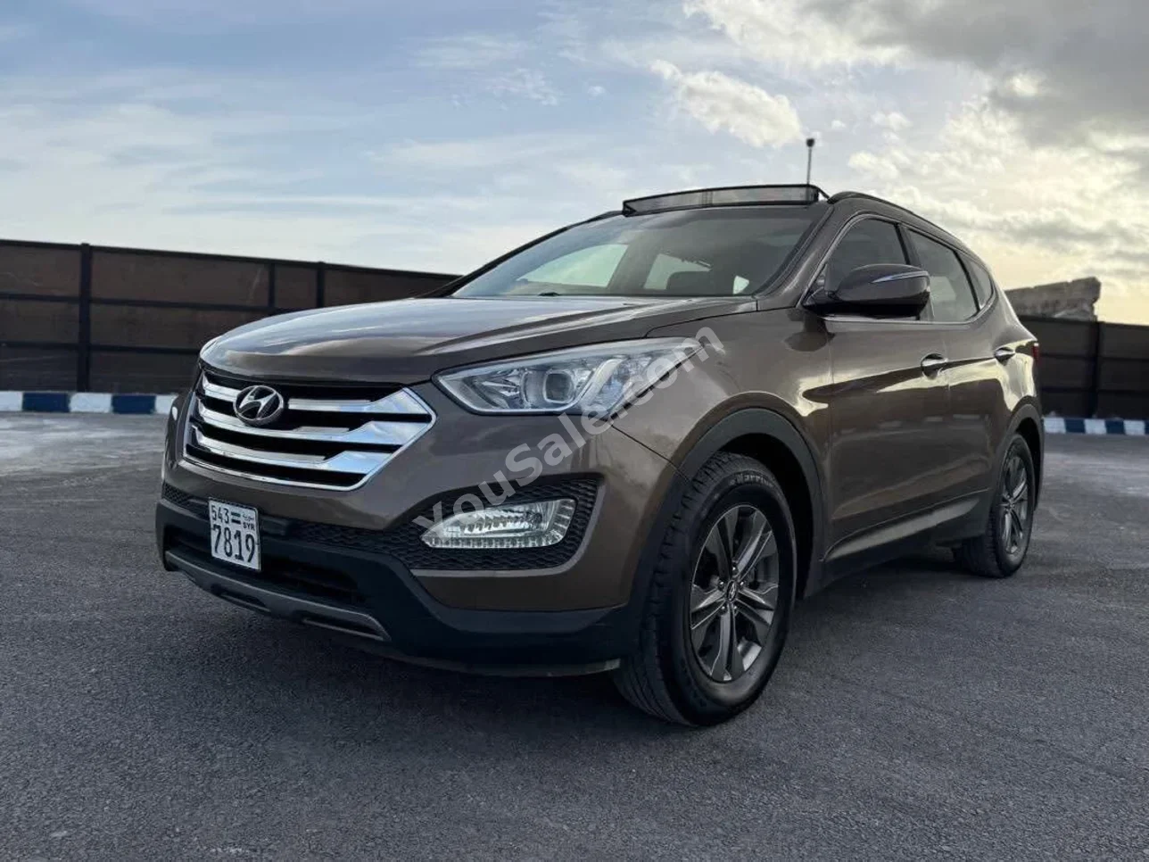 Hyundai Santa Fe 2013 Automatic 169,000 km 4 Cylinder FWD SUV Brown Gasoline