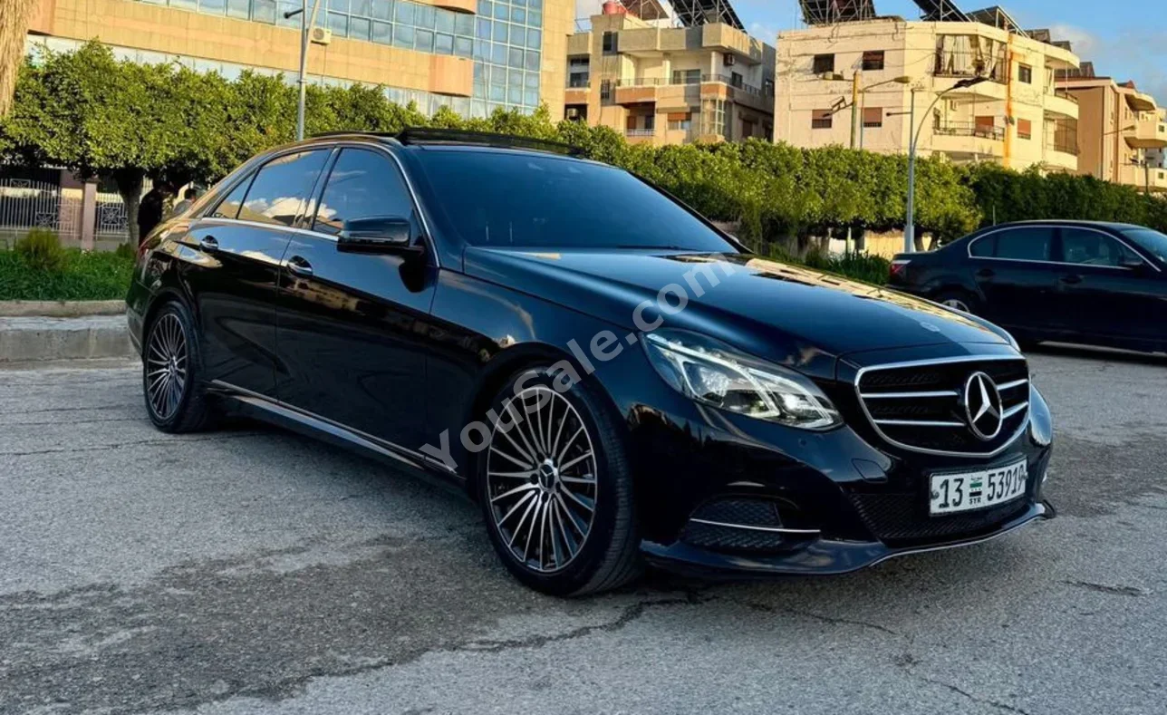 Mercedes-Benz E-Class 300 2014 Automatic 177,000 km 6 Cylinder RWD Sedan Dark Blue Gasoline