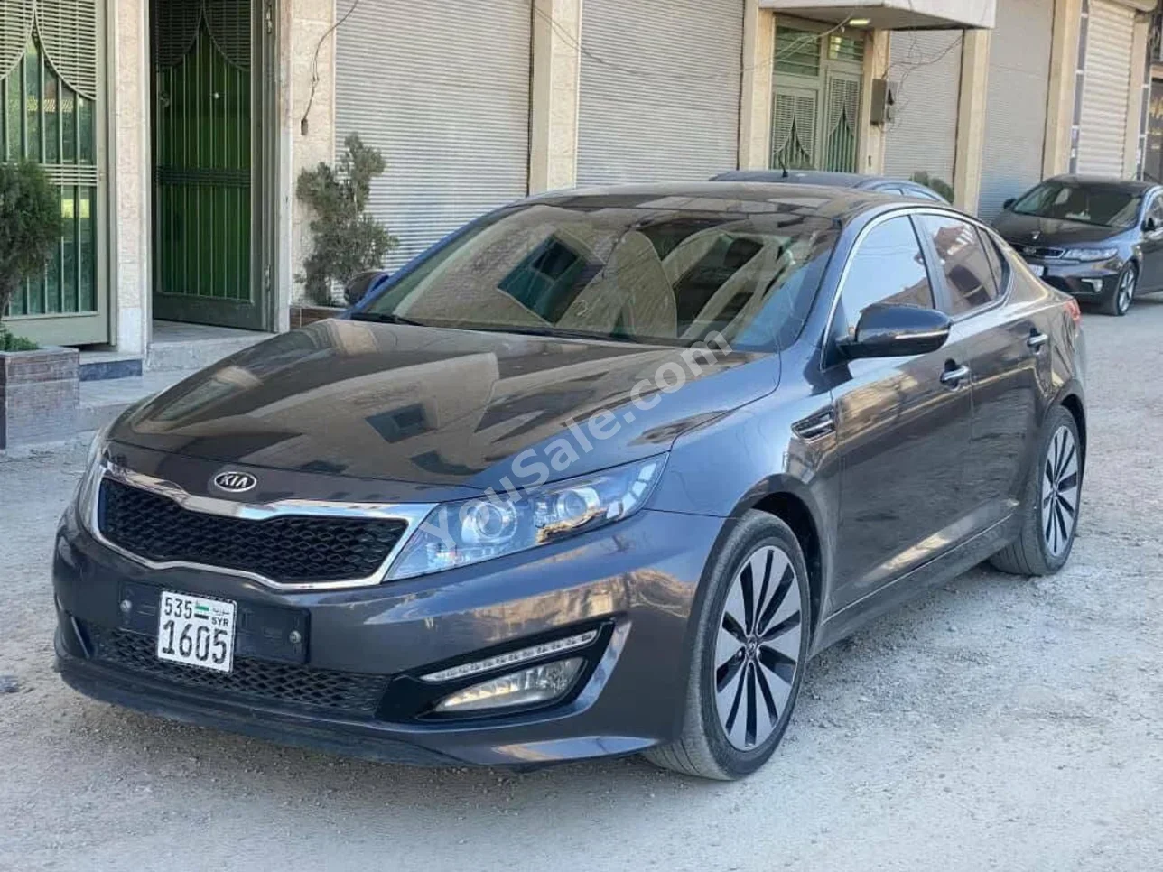 Kia Optima 2011 Automatic 200,000 km 4 Cylinder FWD Sedan Dark Gray Gasoline