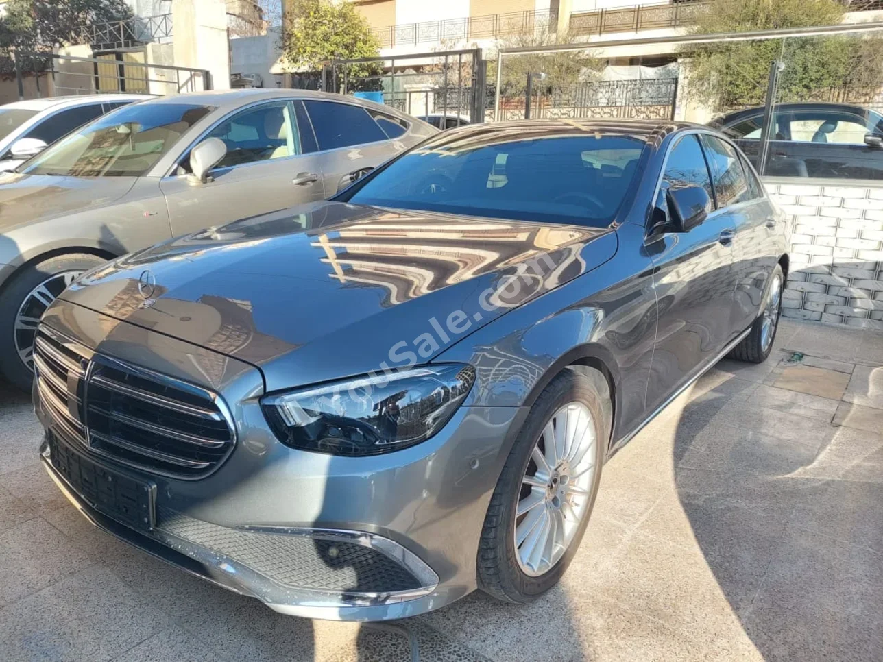 Mercedes-Benz E-Class 250 2023 Automatic 51,000 km 6 Cylinder 4WD Sedan Gray Gasoline