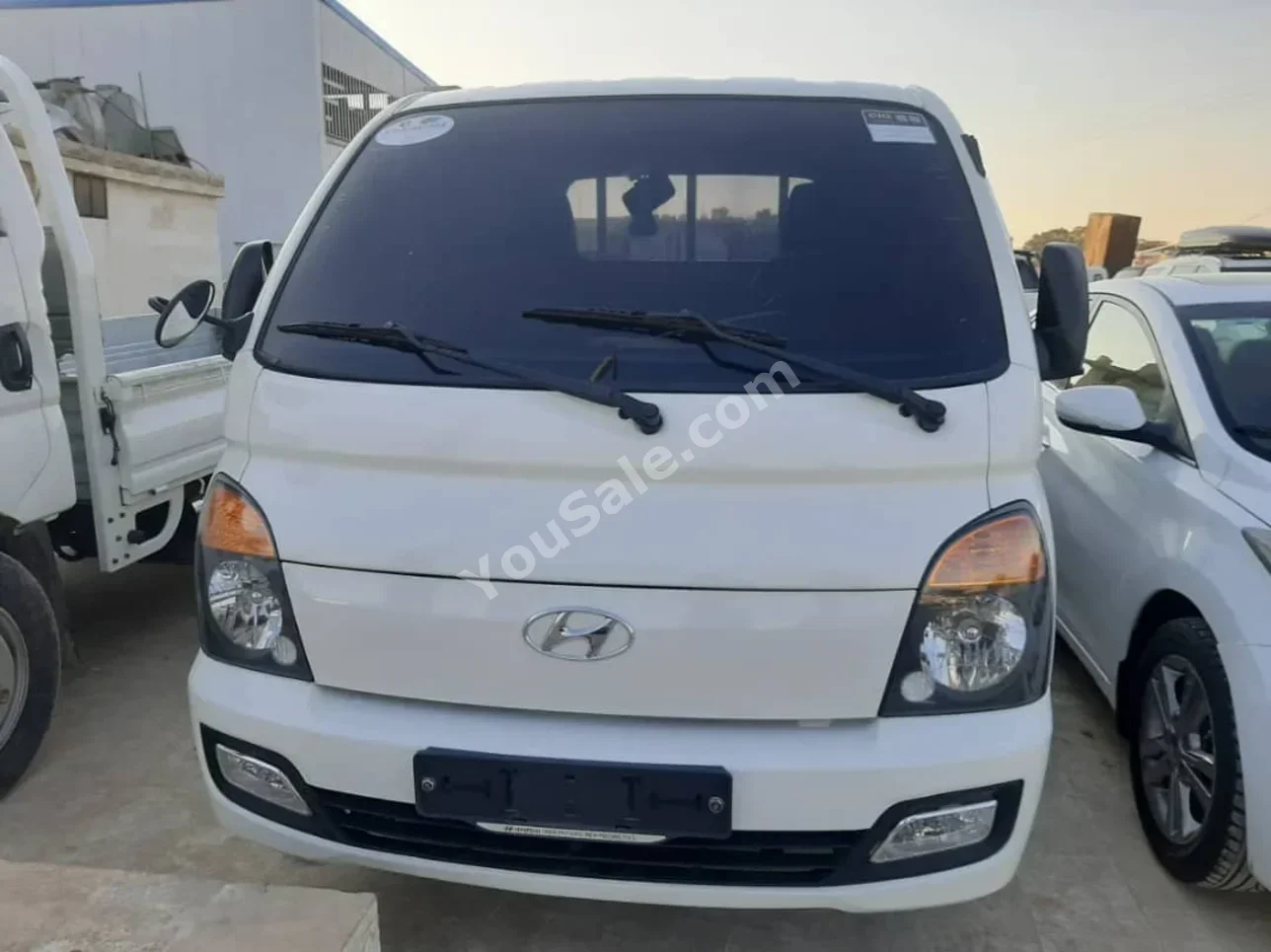 Hyundai Porter Porter 2017 Manual 218,000 km 4 Cylinder RWD Pick Up White Diesel
