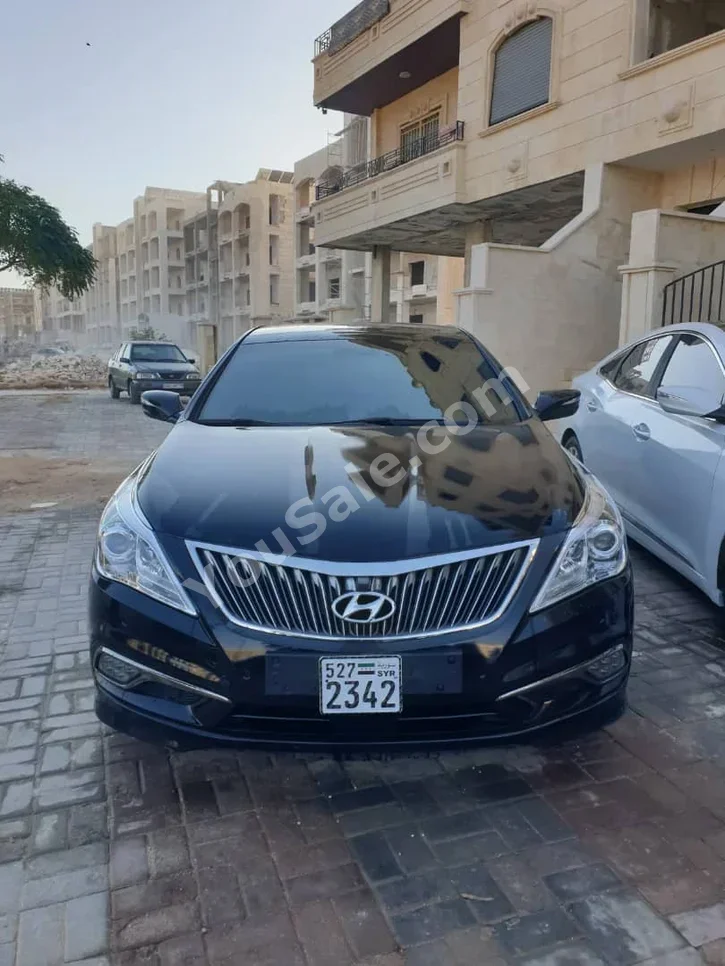 هيونداي غراندير 2011 اتوماتيك 175,000 كم 4 سلندر دفع أمامي سيدان أسود بنزين
