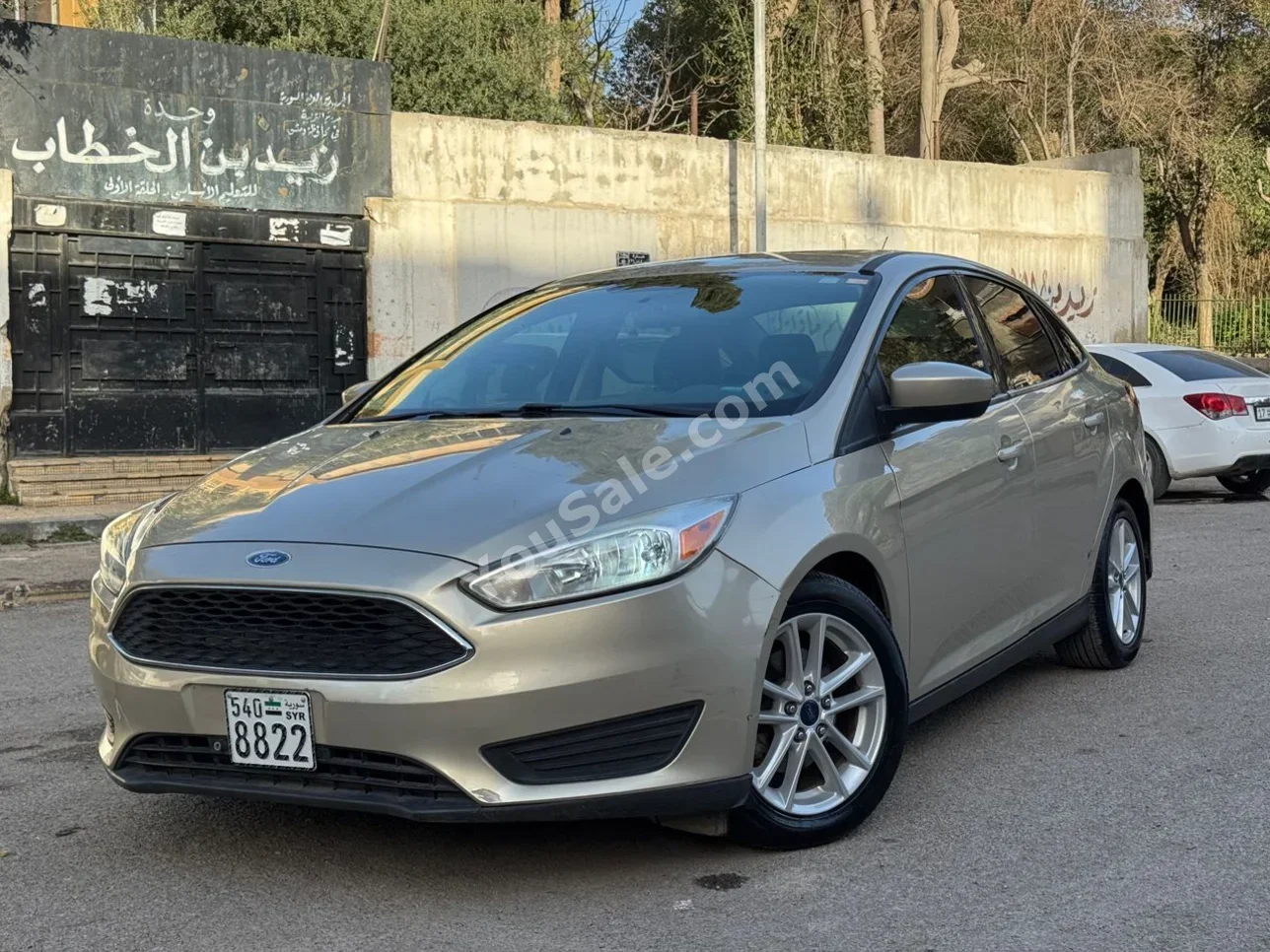 Ford Focus 2018 Automatic 73,000 km 4 Cylinder FWD Sedan Gold Gasoline