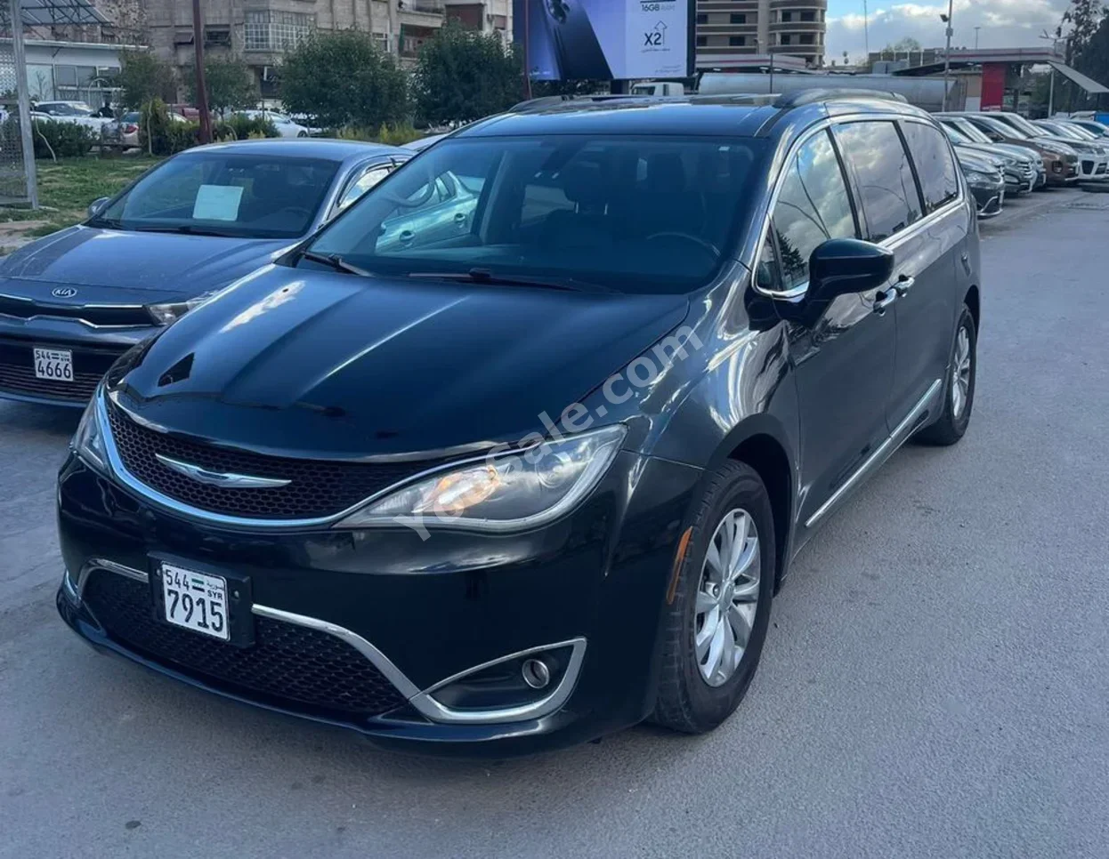 Chrysler  Pacifica  2017  Automatic  160,000 km  6 Cylinder  AWD  SUV  Black  Gasoline