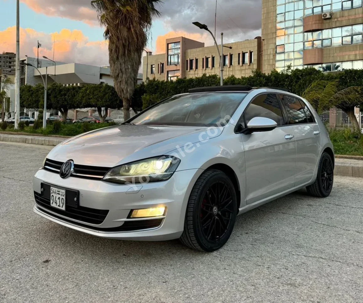 Volkswagen  Golf  TSI  2016  Automatic  129,000 km  4 Cylinder  FWD  Hatchback  Silver  Gasoline