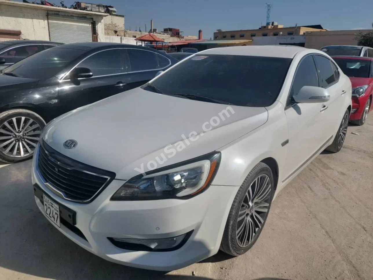 Kia  K7  2010  Automatic  135,000 km  4 Cylinder  FWD  Sedan  White  Gasoline