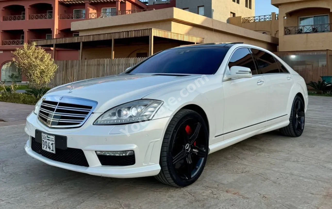 Mercedes-Benz S-Class 63 AMG 2013 Automatic 129,000 km 8 Cylinder AWD Sedan White Gasoline