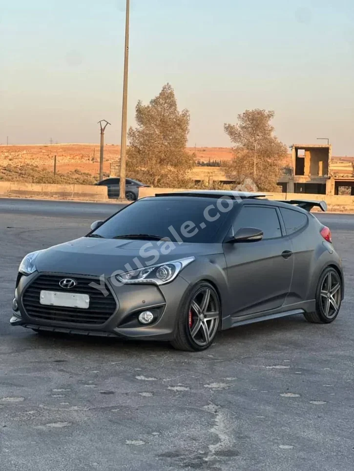 Hyundai Veloster 2014 Automatic 198,000 km 4 Cylinder FWD Coupe / Sport Dark Gray Gasoline