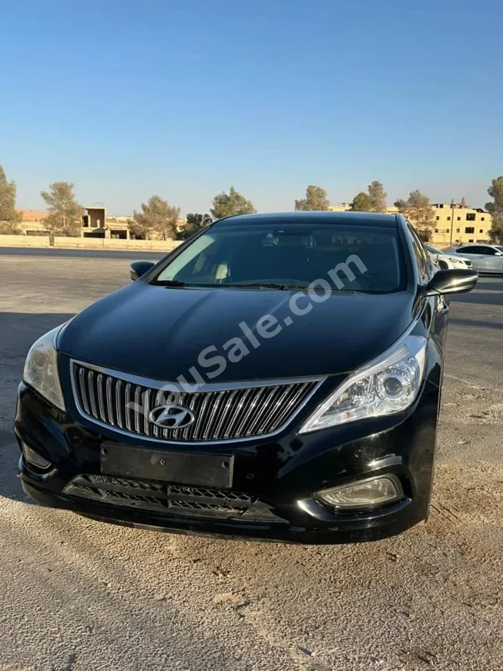 Hyundai Grandeur 2012 Automatic 238,000 km 4 Cylinder FWD Sedan Black Gasoline